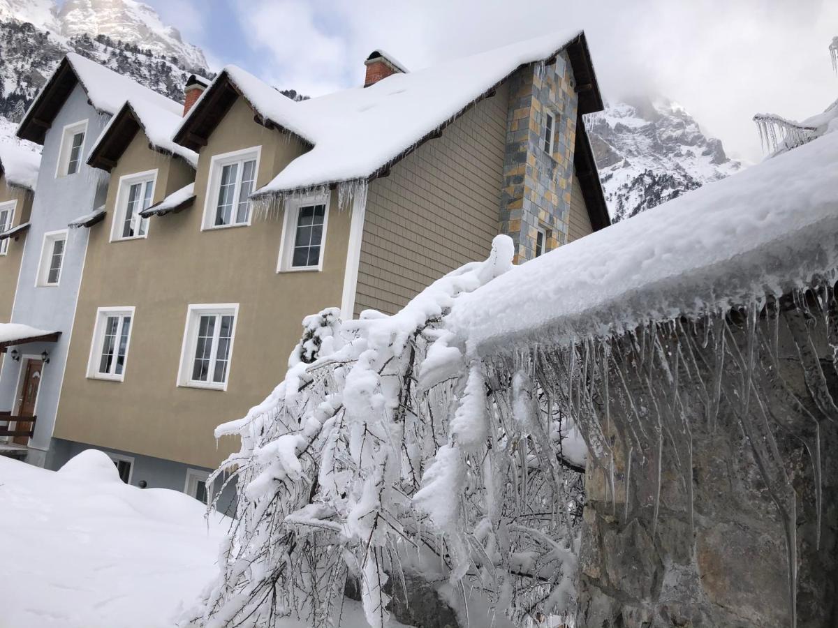 Bujtina Valbone Hotel Buitenkant foto